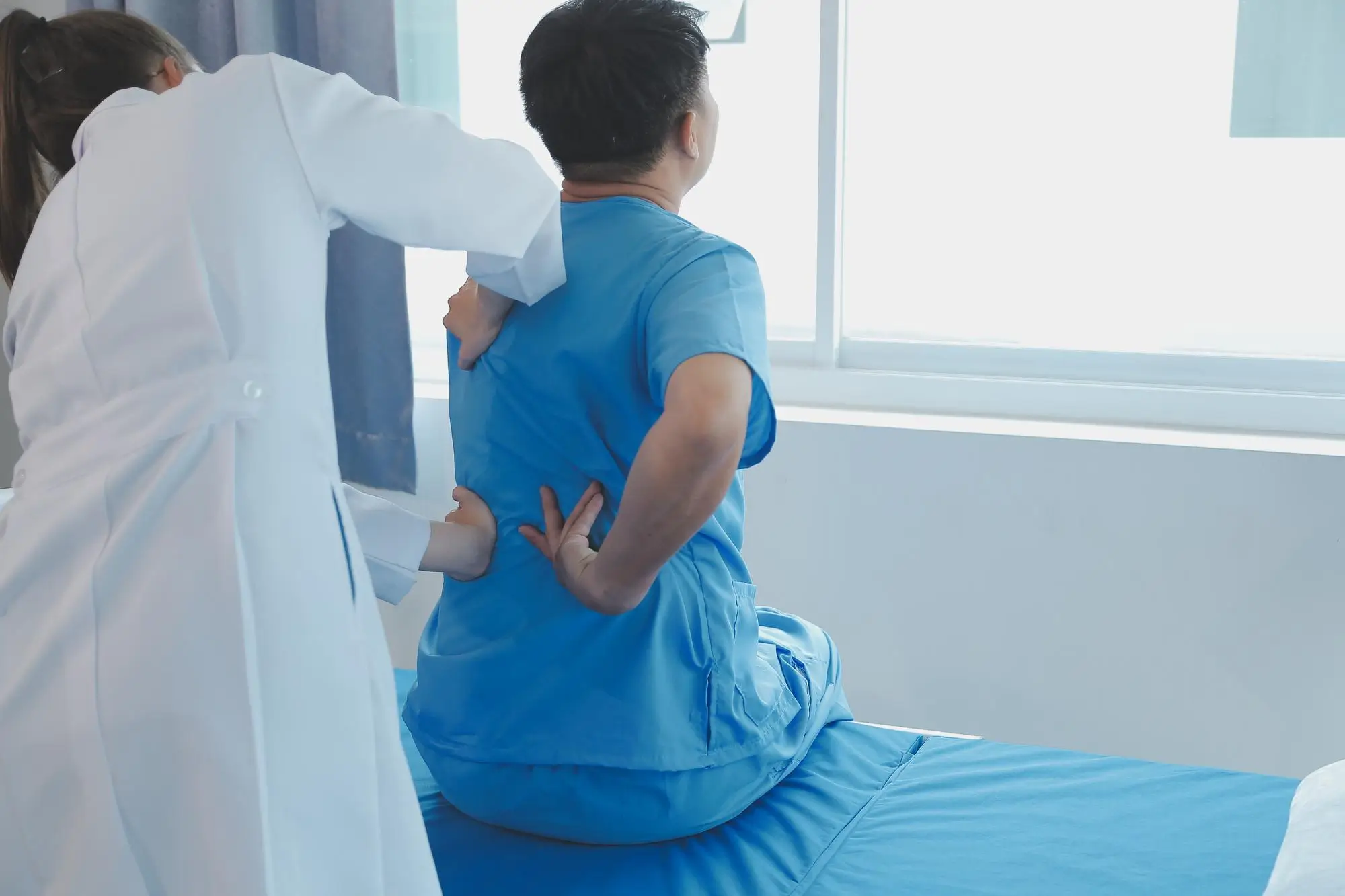Dubai’s Best At-Home Back Pain Treatments